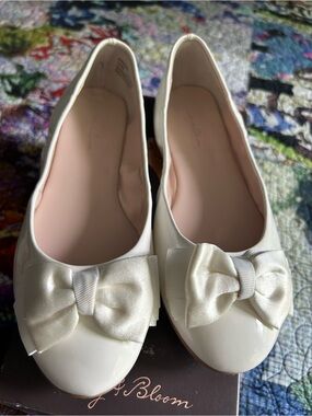 Nordstrom’s ruby & bloom Ivory Bow Ballet Flats for Kids Worn Once